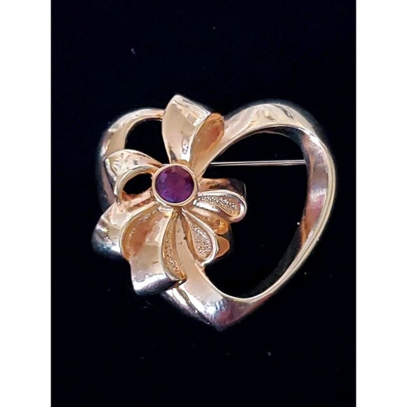 Avon Heart Pin & Bow July Birthstone Gold Tone Ruby Rhinestone Vintage Signed - Picture 2 of 7